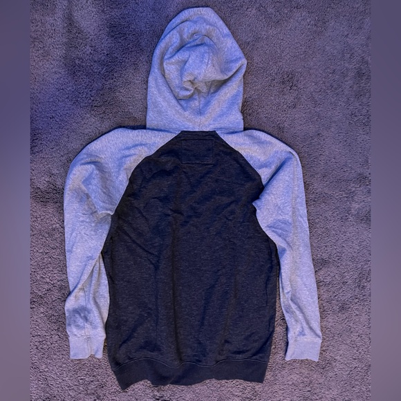 QuikSilver Hoodie - Picture 3 of 3